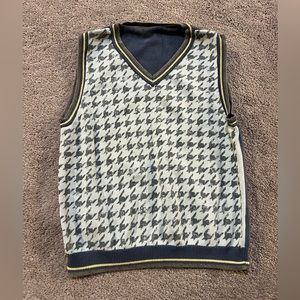 Boys toddles Sweater Vest size 5t